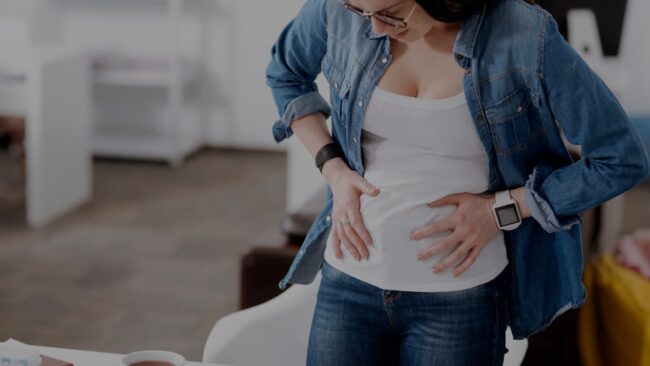 gonfiore addominale dieta low fodmap donna con gonfiore addominale dieta low fodmap